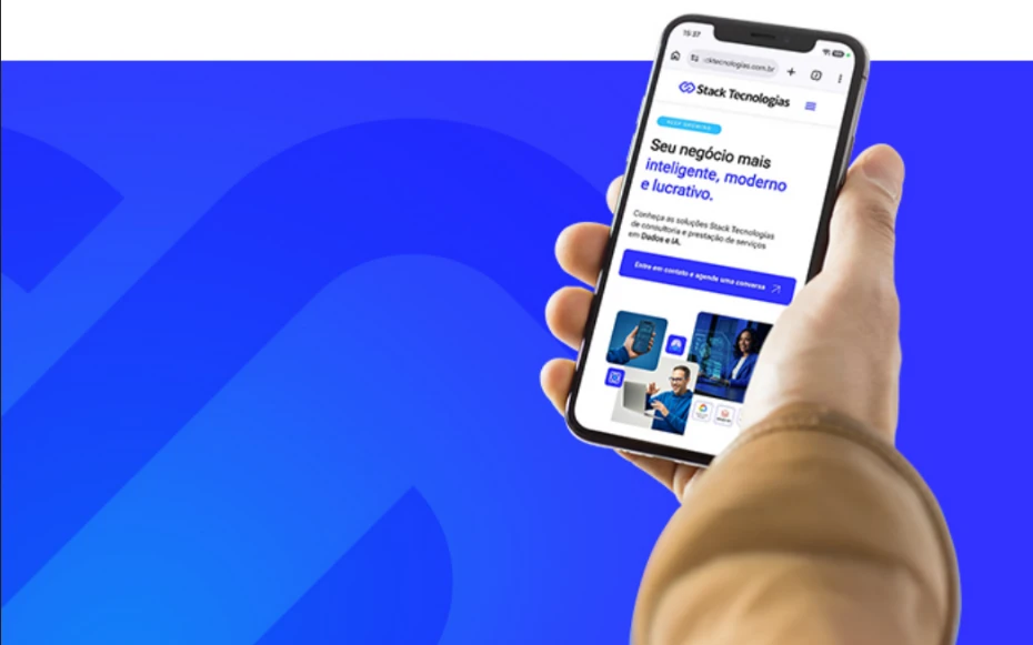 Site da Stack Tecnologias em um smartphone